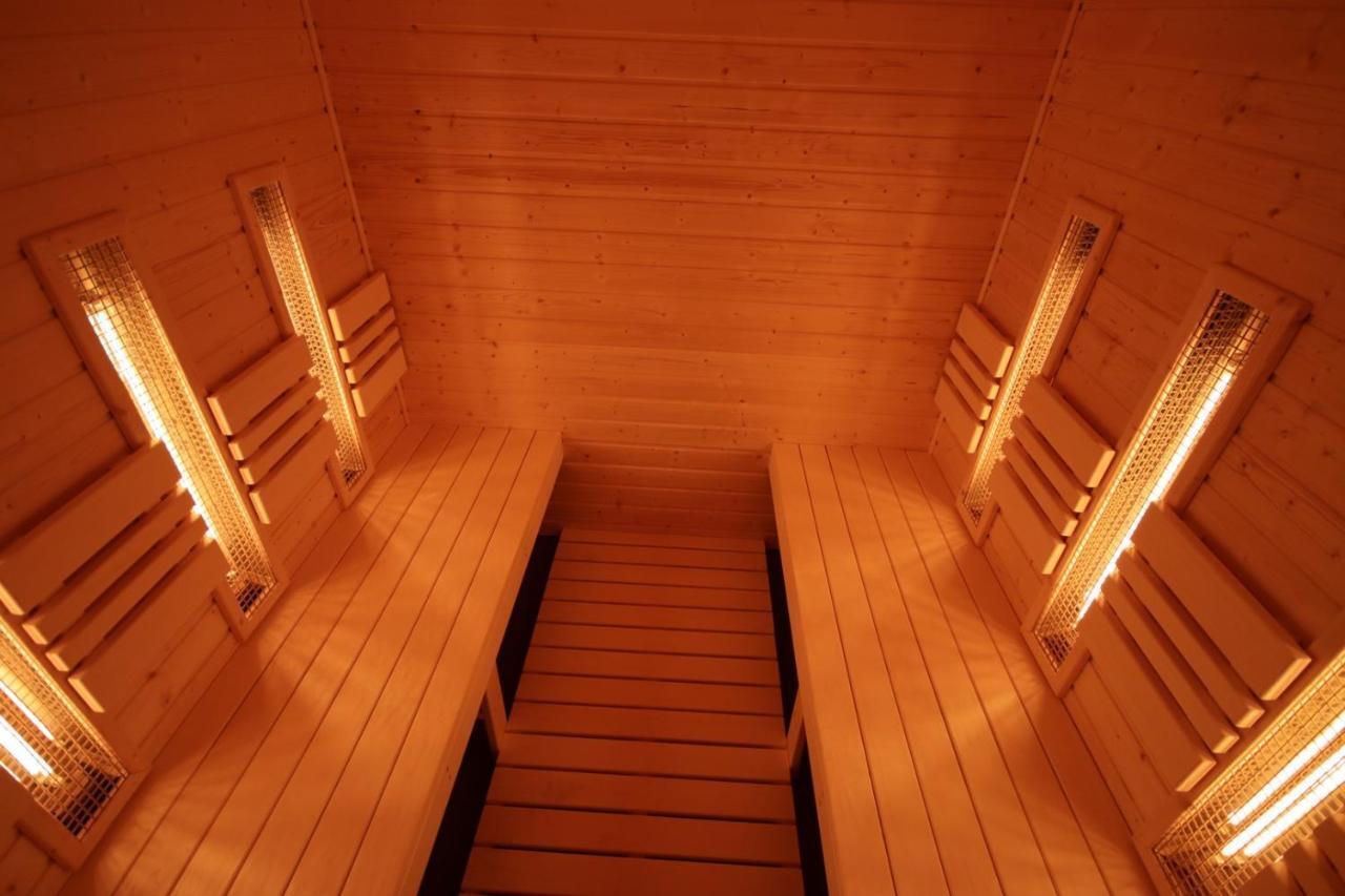 Hotel Banik Nitrianske Rudno エクステリア 写真
